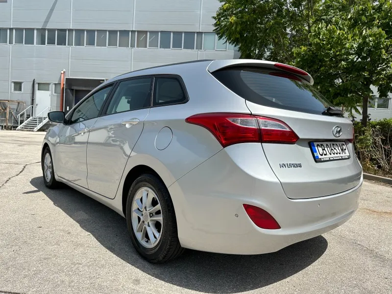 Hyundai I30 1.6D 110кс Автомат Image 3