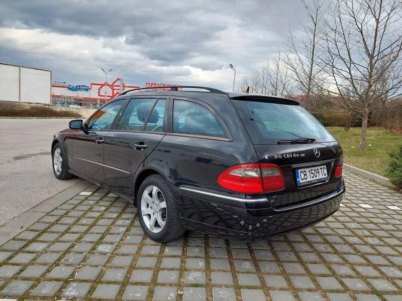 Mercedes-Benz E 280 EVO/4 Matic Image 3