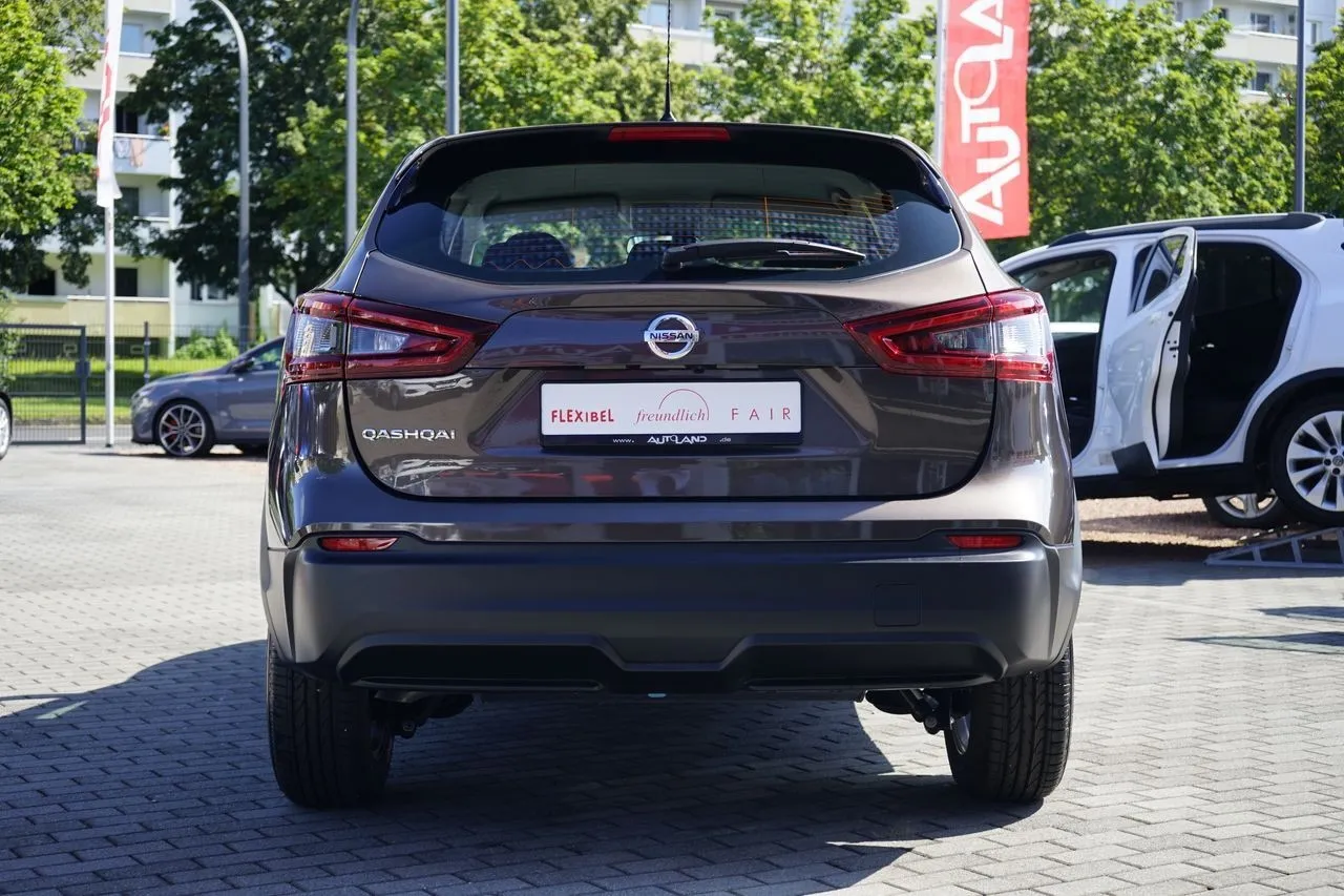 Nissan Qashqai 1.3 DIG-T...  Image 4