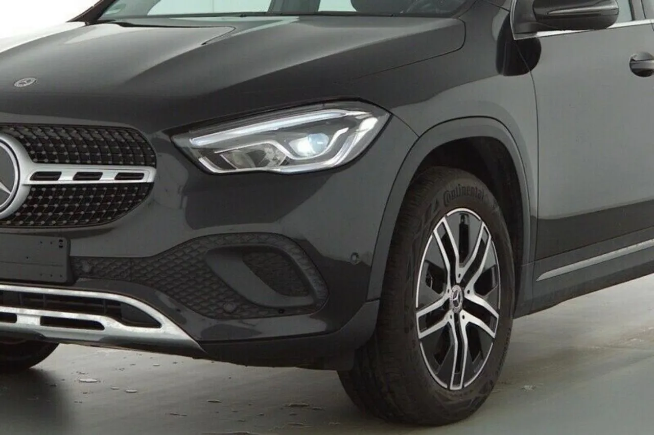 MERCEDES BENZ Classe GLA GLA 200 d Automatic Sport Plus Image 4