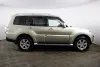 Mitsubishi Pajero Thumbnail 4