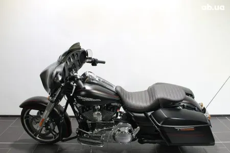 Harley-Davidson FLHXS